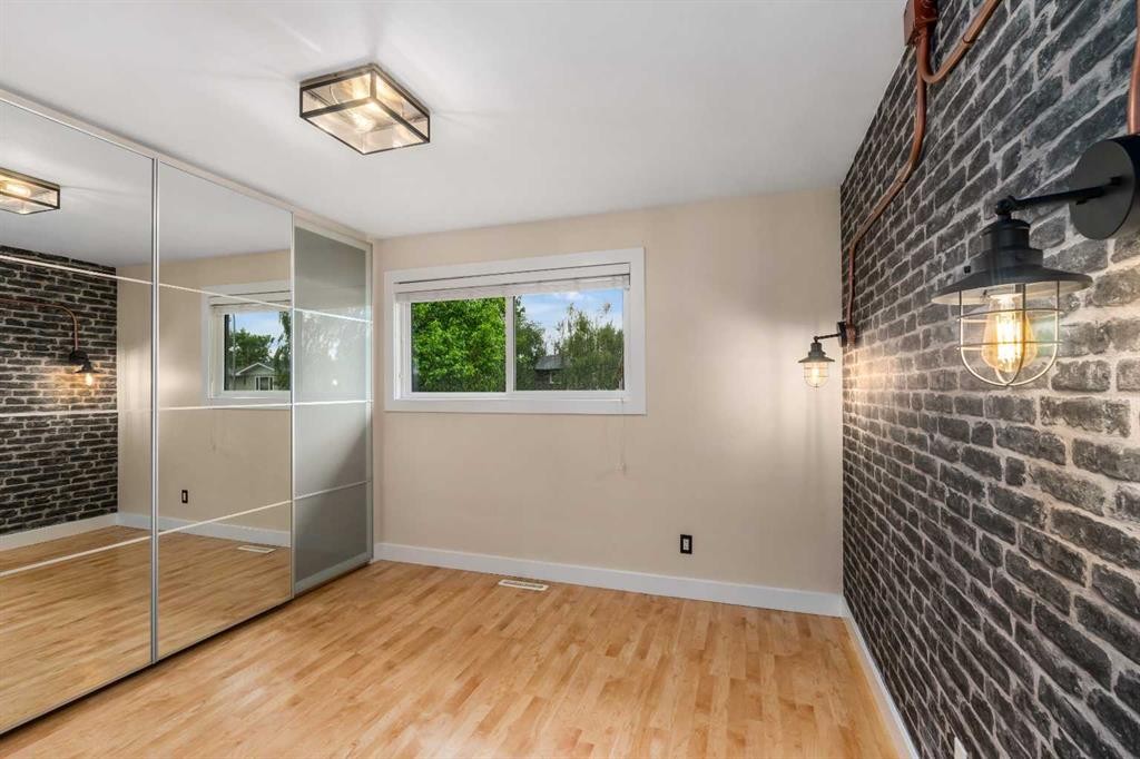 9211 Allison Drive Se, Calgary, AB