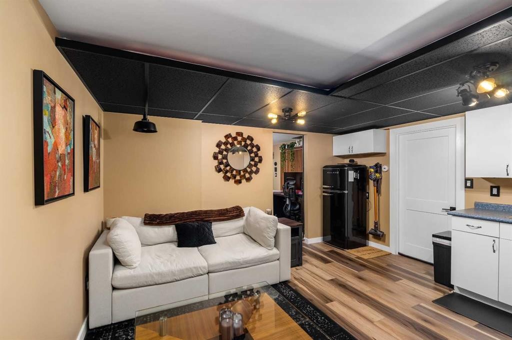 9211 Allison Drive Se, Calgary, AB
