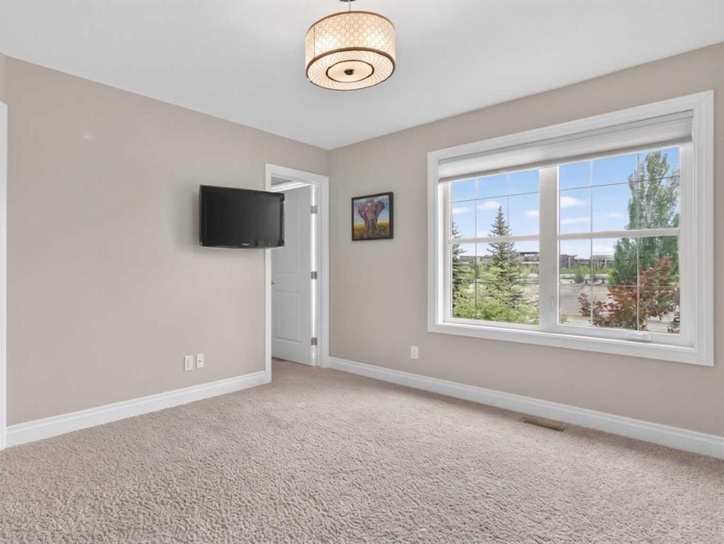 340 Quarry Park Boulevard Se, Calgary, AB
