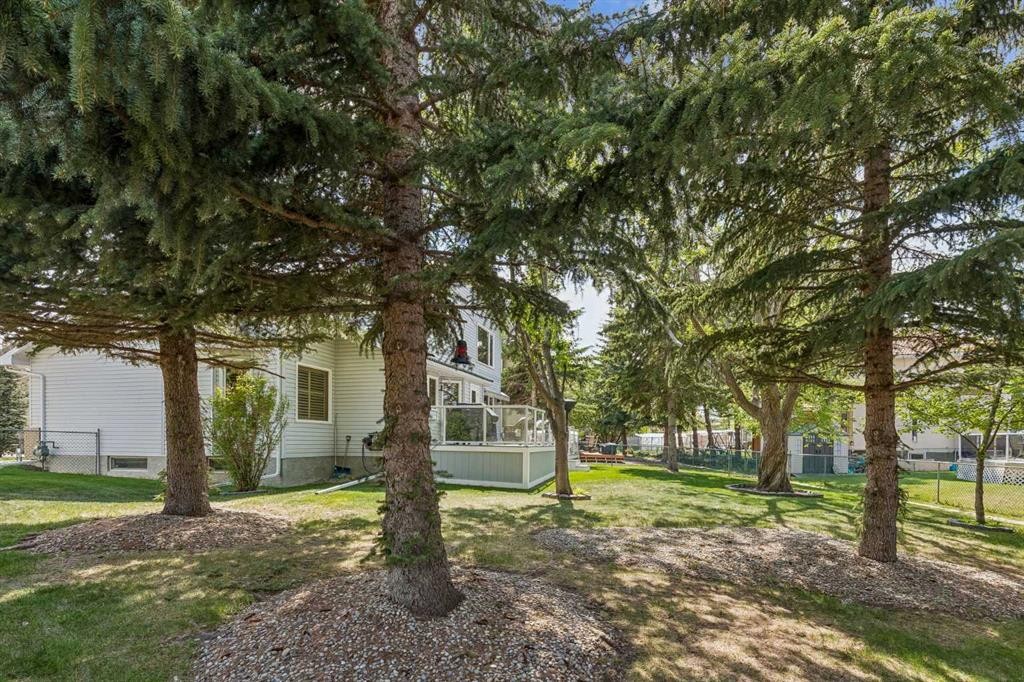 187 Hampshire Close Nw, Calgary, AB - Outdoor