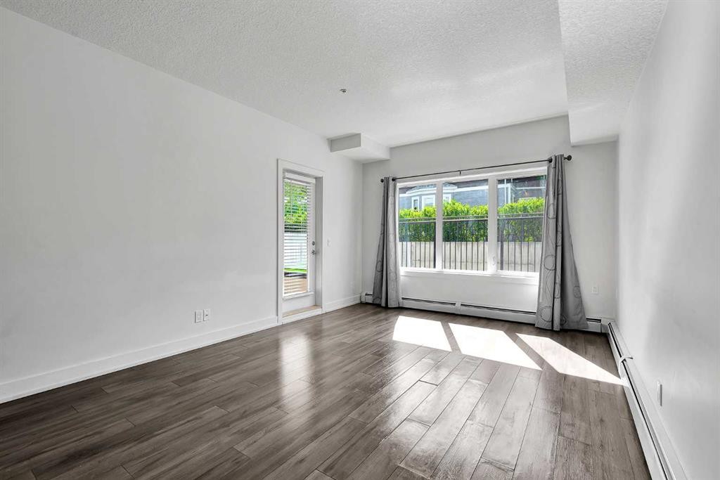 107-611 Edmonton Trail Ne, Calgary, AB - Indoor Photo Showing Other Room