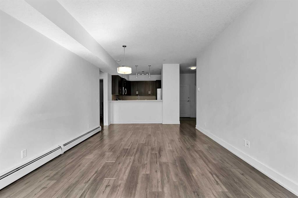 107-611 Edmonton Trail Ne, Calgary, AB - Indoor Photo Showing Other Room