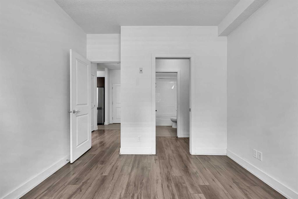 107-611 Edmonton Trail Ne, Calgary, AB - Indoor With Storage