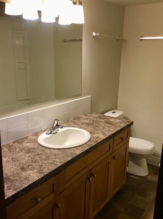 4824 Varsity Drive Nw, Calgary, AB - Indoor Photo Showing Bathroom