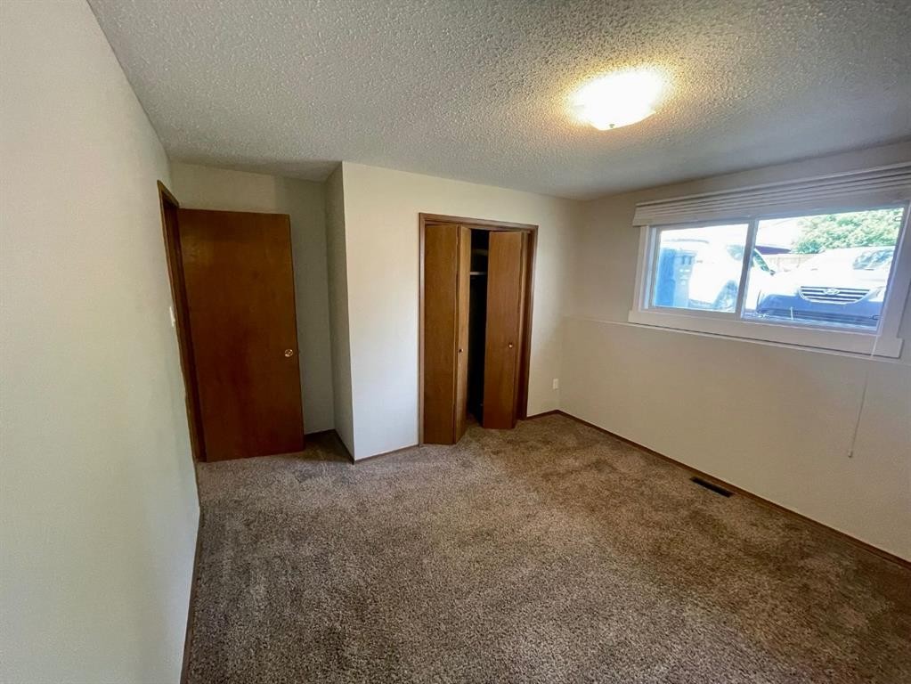 4824 Varsity Drive Nw, Calgary, AB - Indoor Photo Showing Other Room