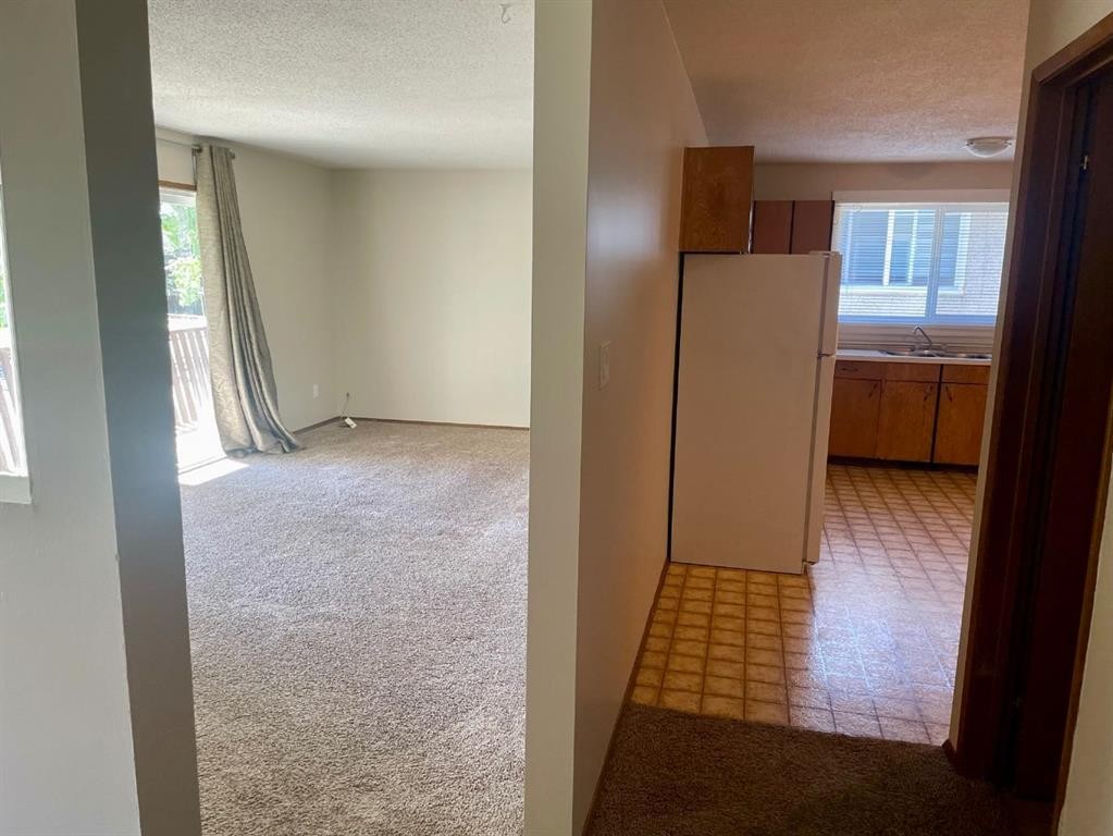 4824 Varsity Drive Nw, Calgary, AB - Indoor Photo Showing Other Room