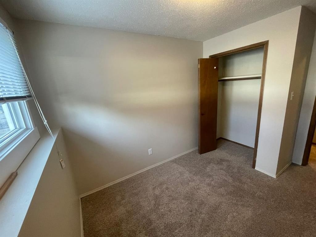 4824 Varsity Drive Nw, Calgary, AB - Indoor Photo Showing Other Room