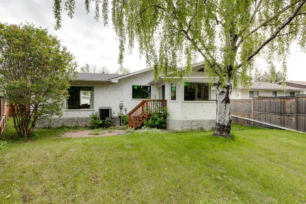 3394 Breton Close Nw, Calgary, AB - Outdoor