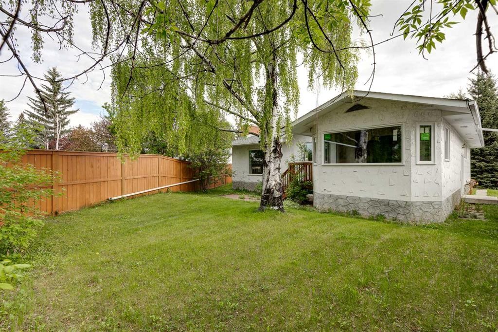 3394 Breton Close Nw, Calgary, AB - Outdoor