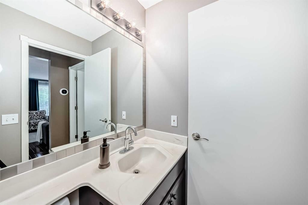 116 Shawnee Way Sw, Calgary, AB