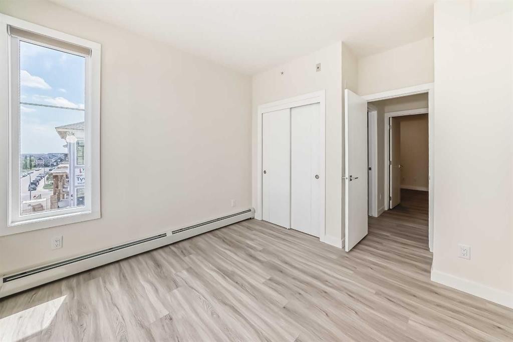 2406-15 Skyview Point Crescent, Calgary, AB - Indoor Photo Showing Other Room