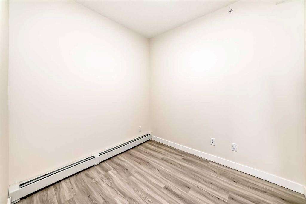 2406-15 Skyview Point Crescent, Calgary, AB - Indoor Photo Showing Other Room