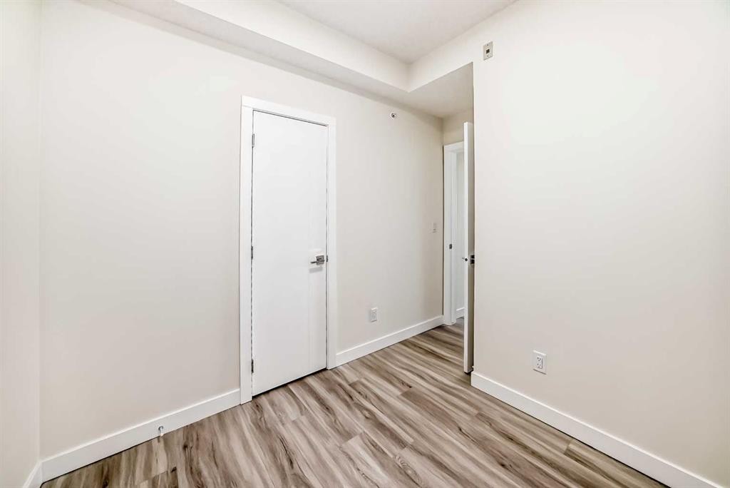 2406-15 Skyview Point Crescent, Calgary, AB - Indoor Photo Showing Other Room