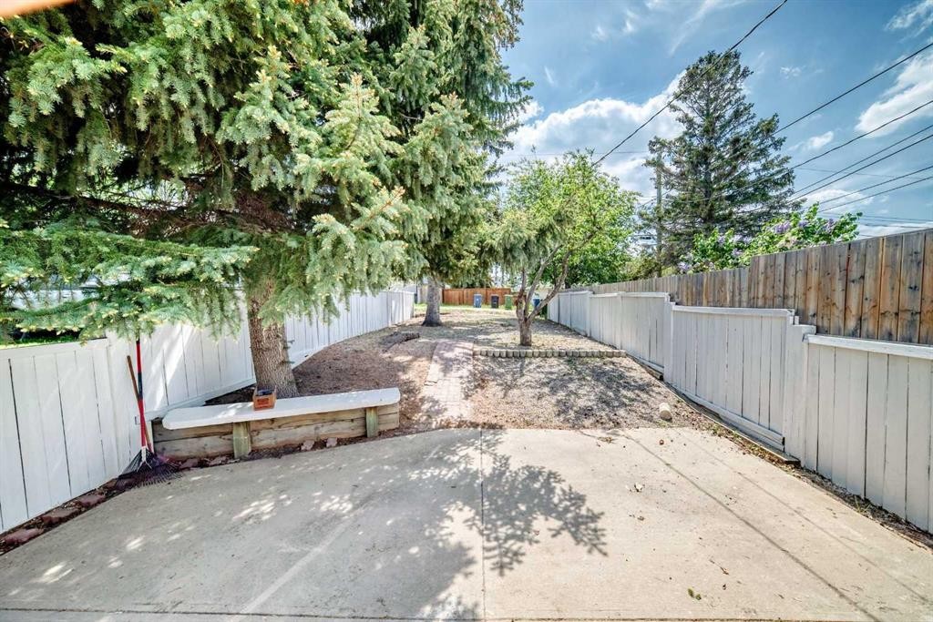 1635 24 Avenue Nw, Calgary, AB