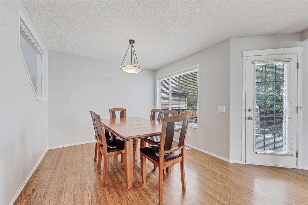 36 Mt Selkirk Close Se, Calgary, AB - Indoor Photo Showing Dining Room