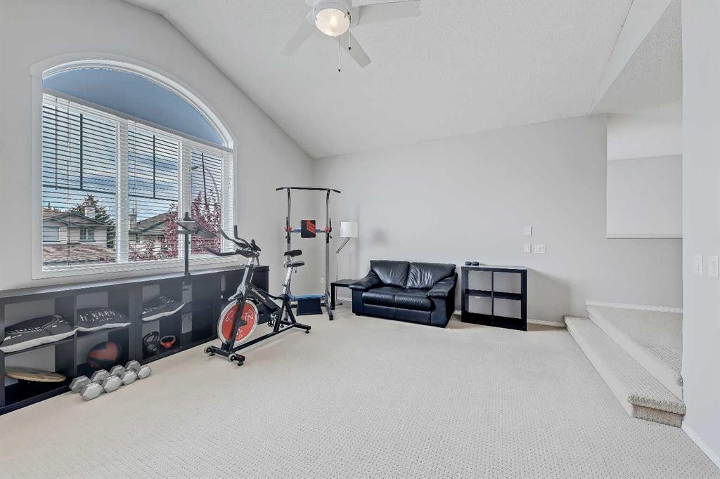 36 Mt Selkirk Close Se, Calgary, AB - Indoor