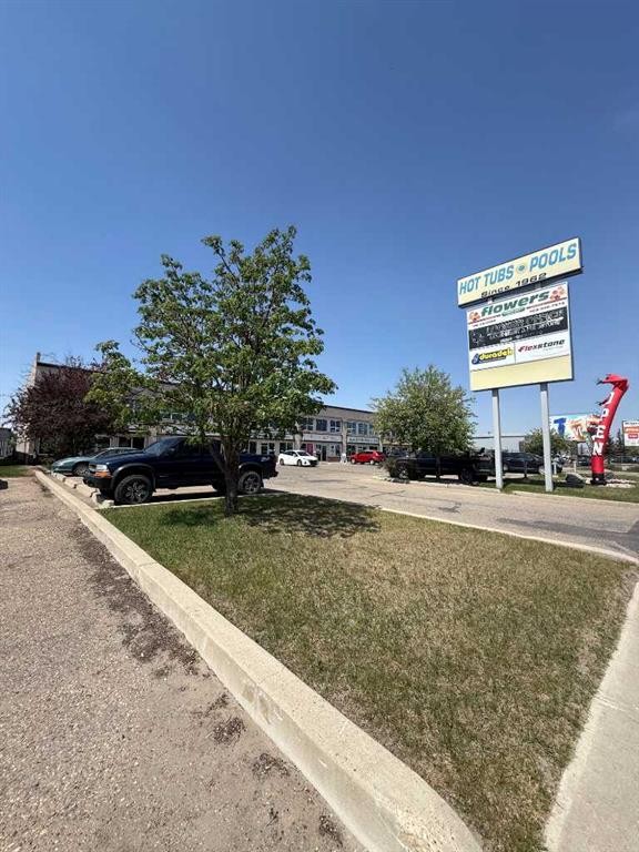 6782 50 Avenue, Red Deer, AB