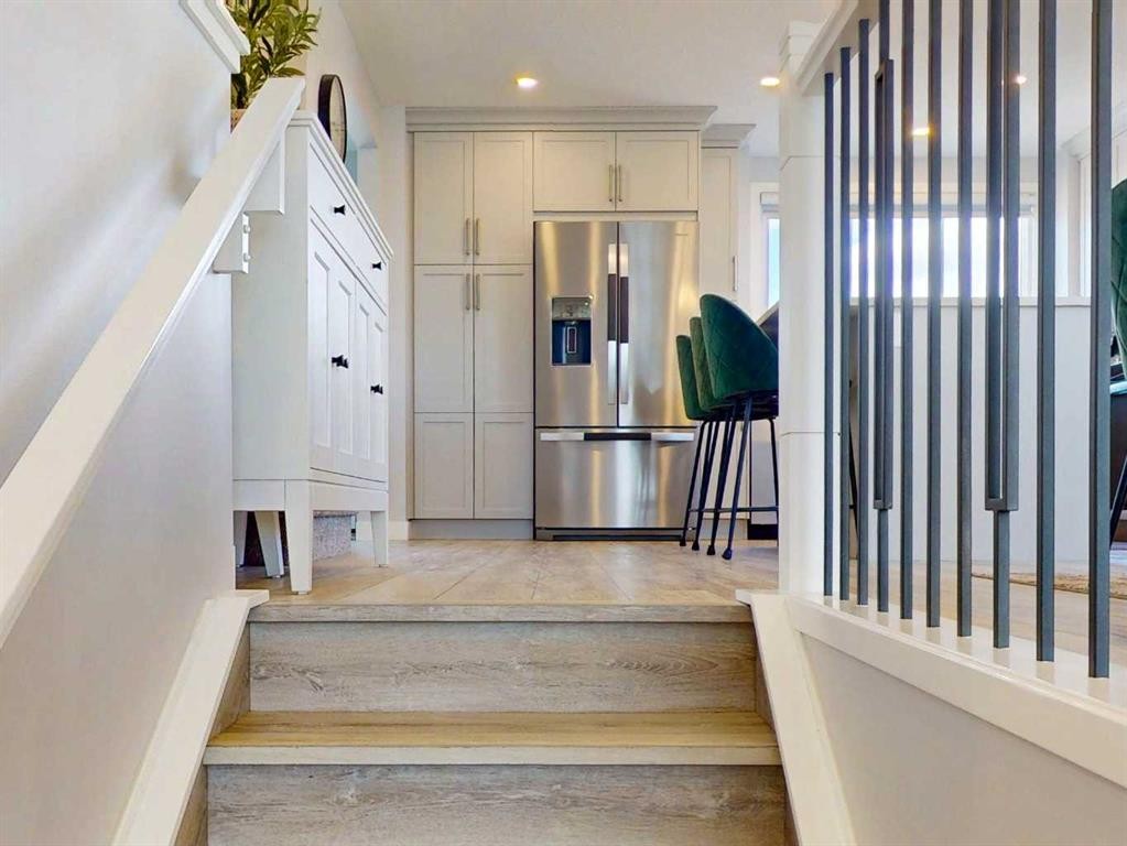 1842 Rangeview Drive Se, Calgary, AB - Indoor Photo Showing Other Room