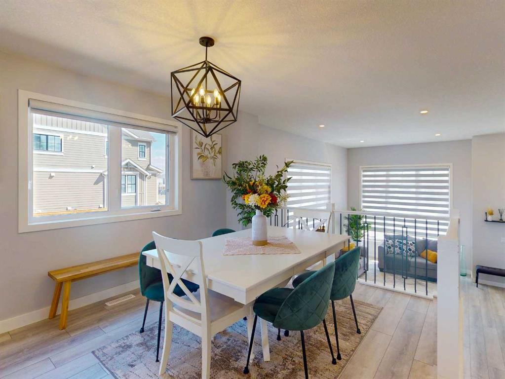 1842 Rangeview Drive Se, Calgary, AB - Indoor Photo Showing Dining Room