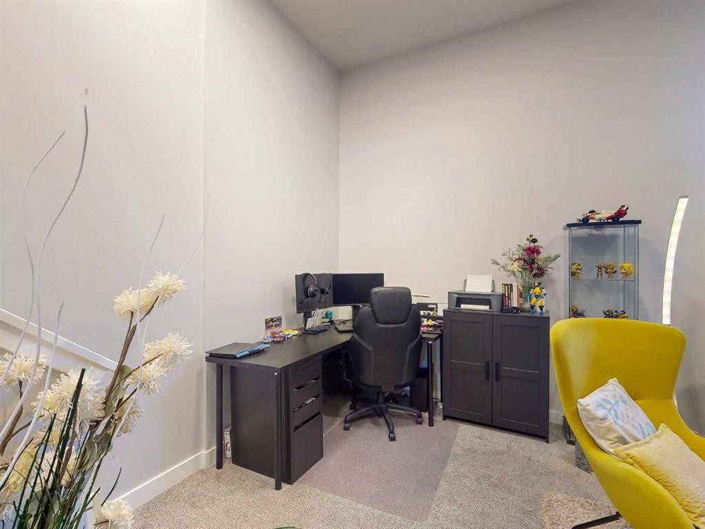 1842 Rangeview Drive Se, Calgary, AB - Indoor Photo Showing Office