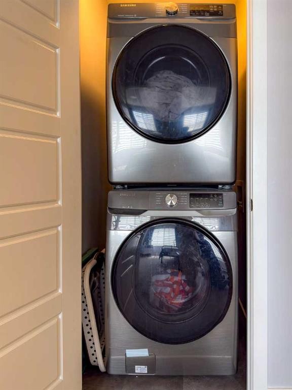 1842 Rangeview Drive Se, Calgary, AB - Indoor Photo Showing Laundry Room