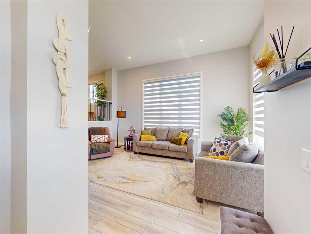 1842 Rangeview Drive Se, Calgary, AB - Indoor Photo Showing Living Room