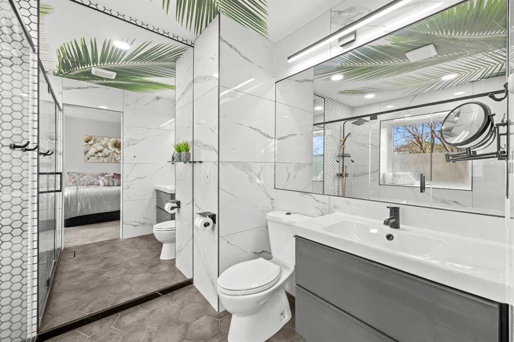 260 Riverside Mews Se, Calgary, AB - Indoor Photo Showing Bathroom