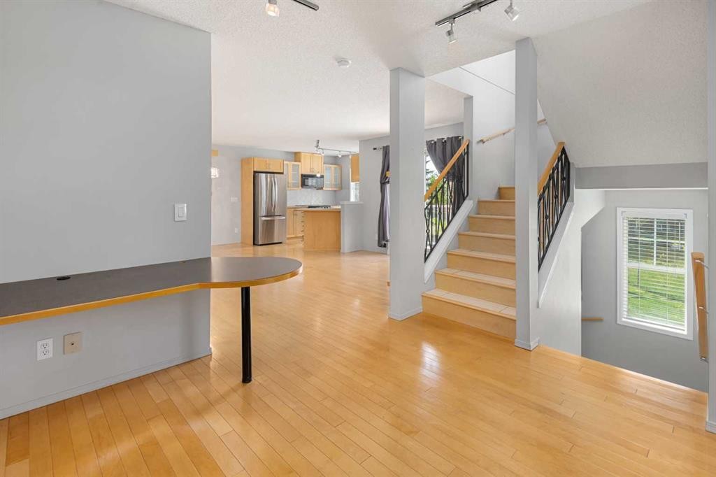 2504-7171 Coach Hill Road, Calgary, AB - Indoor Photo Showing Other Room