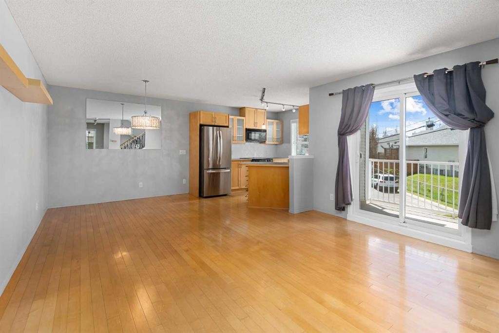 2504-7171 Coach Hill Road, Calgary, AB - Indoor Photo Showing Kitchen