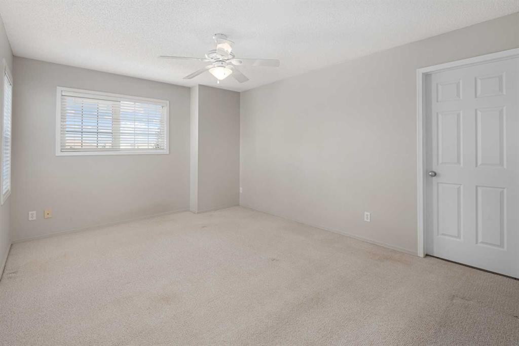 2504-7171 Coach Hill Road, Calgary, AB - Indoor Photo Showing Other Room