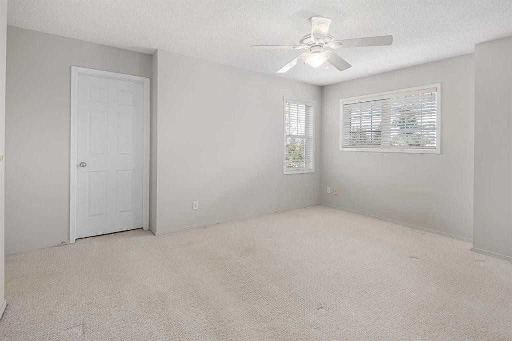 2504-7171 Coach Hill Road, Calgary, AB - Indoor Photo Showing Other Room