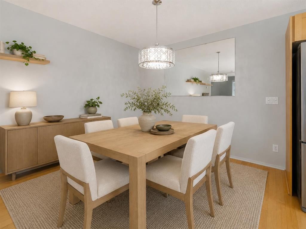 2504-7171 Coach Hill Road, Calgary, AB - Indoor Photo Showing Dining Room