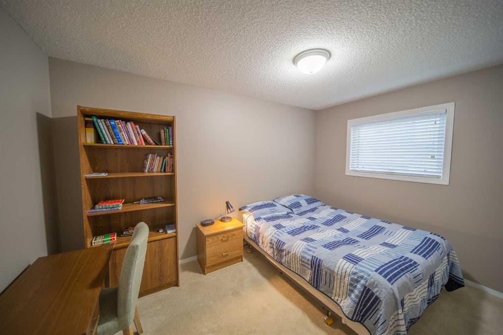 272 Covington Road Ne, Calgary, AB - Indoor Photo Showing Bedroom