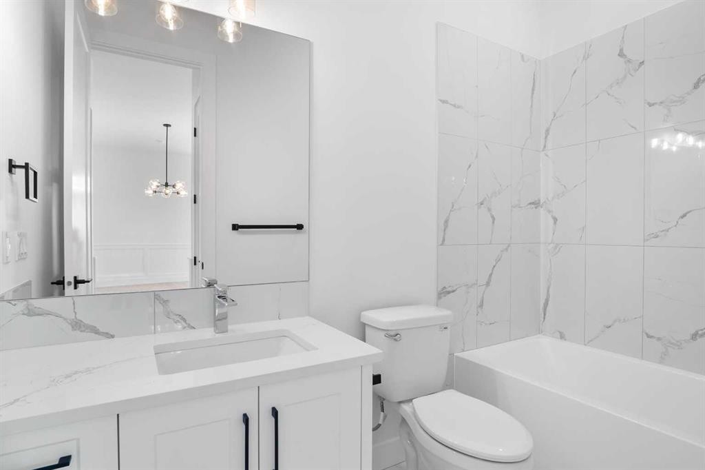 622 Mandalay Boulevard, Carstairs, AB - Indoor Photo Showing Bathroom