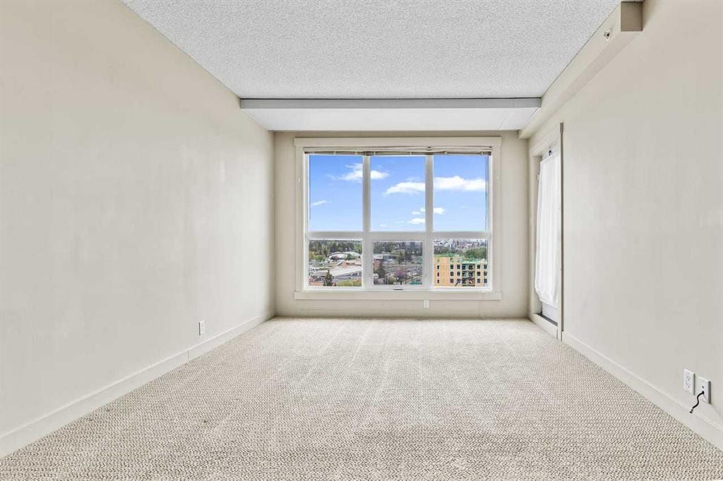 903-8710 Horton Road Sw, Calgary, AB - Indoor Photo Showing Other Room
