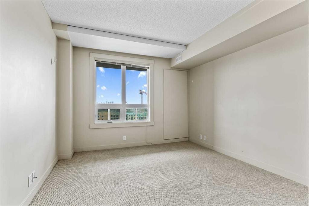 903-8710 Horton Road Sw, Calgary, AB - Indoor Photo Showing Other Room
