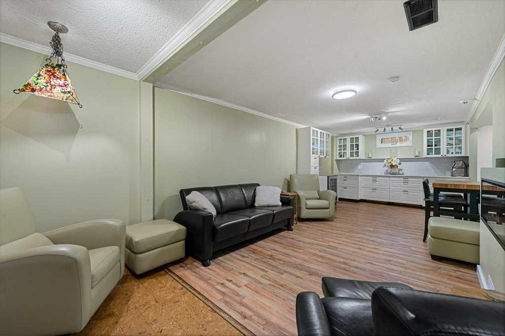 1632 Robson Crescent Se, Calgary, AB - Indoor