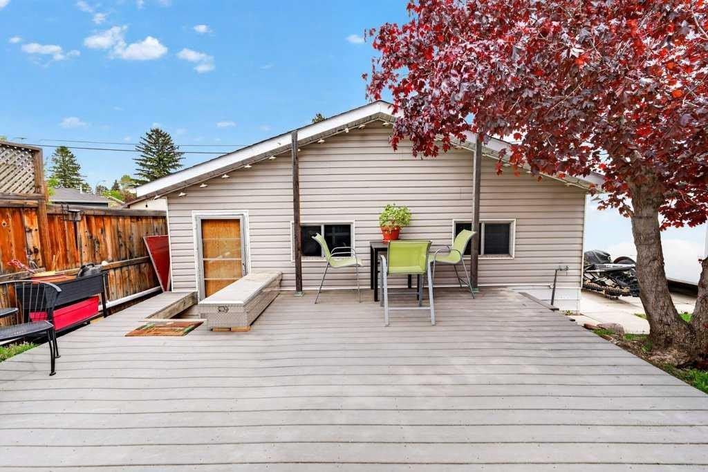 1632 Robson Crescent Se, Calgary, AB - Outdoor With Deck Patio Veranda With Exterior