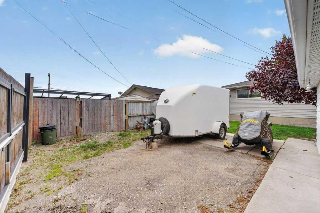 1632 Robson Crescent Se, Calgary, AB - Outdoor With Exterior