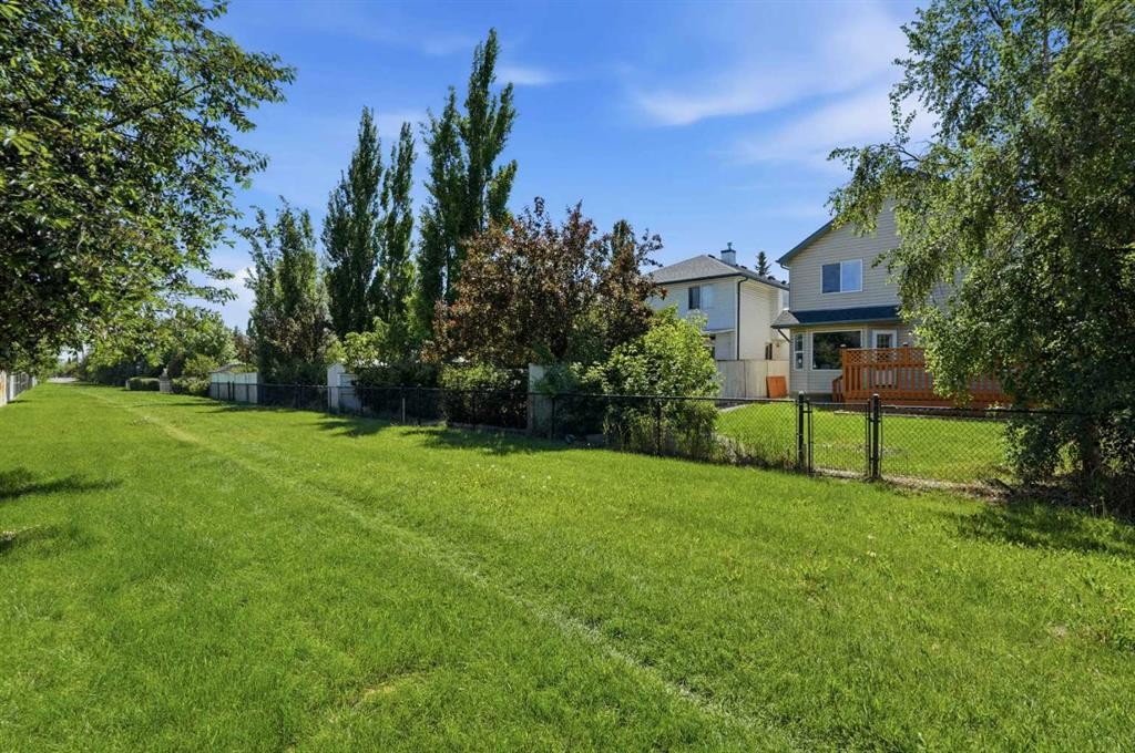 141 Shannon Square Sw, Calgary, AB - Outdoor