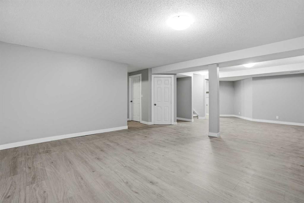 141 Shannon Square Sw, Calgary, AB - Indoor