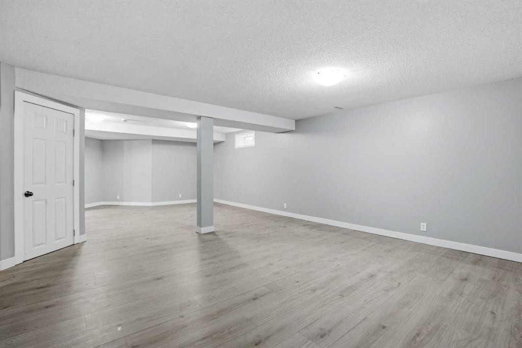 141 Shannon Square Sw, Calgary, AB - Indoor