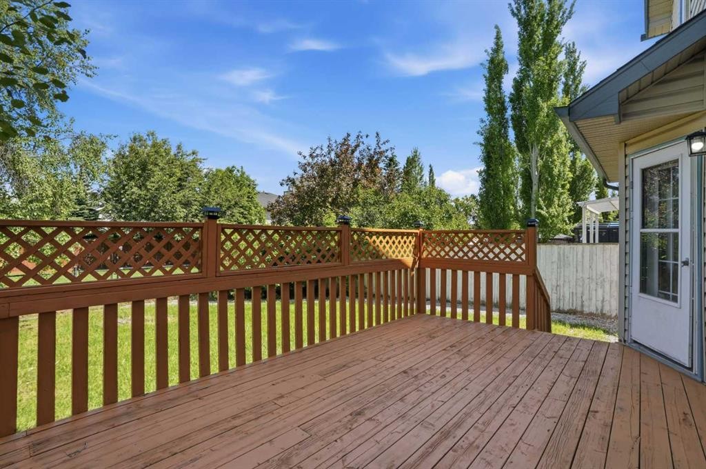 141 Shannon Square Sw, Calgary, AB - Outdoor With Deck Patio Veranda With Exterior