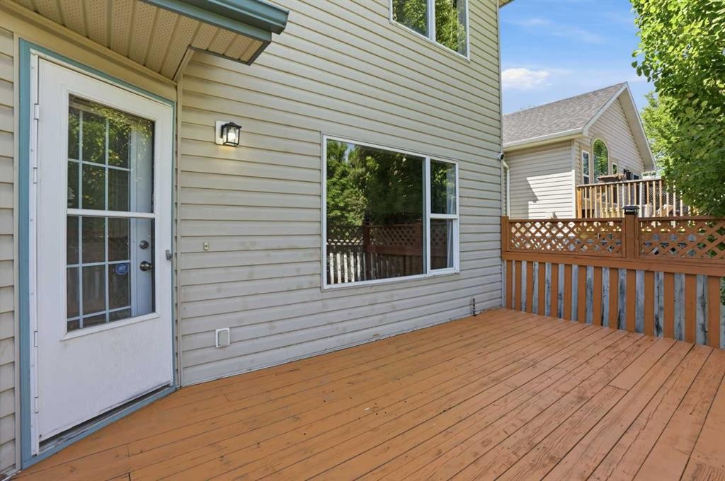 141 Shannon Square Sw, Calgary, AB - Outdoor With Deck Patio Veranda With Exterior