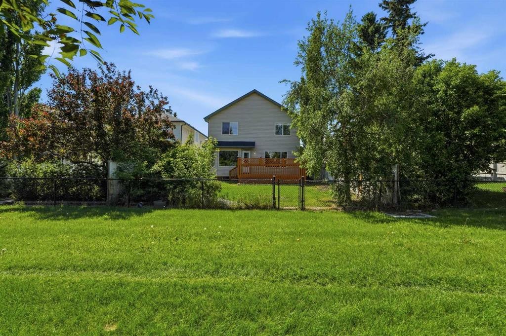 141 Shannon Square Sw, Calgary, AB - Outdoor