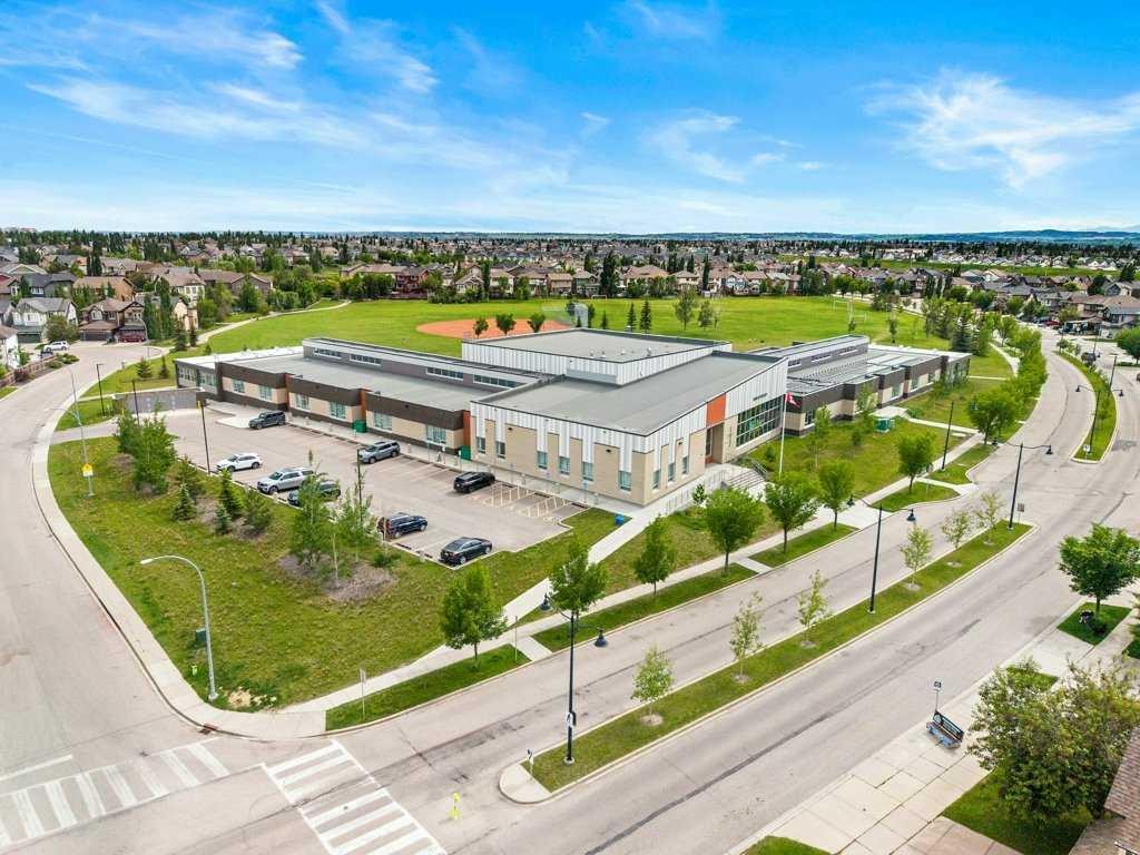 262 Autumn Circle Se, Calgary, AB