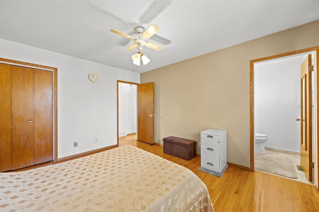 1307 Radisson Drive Se, Calgary, AB - Indoor Photo Showing Bedroom