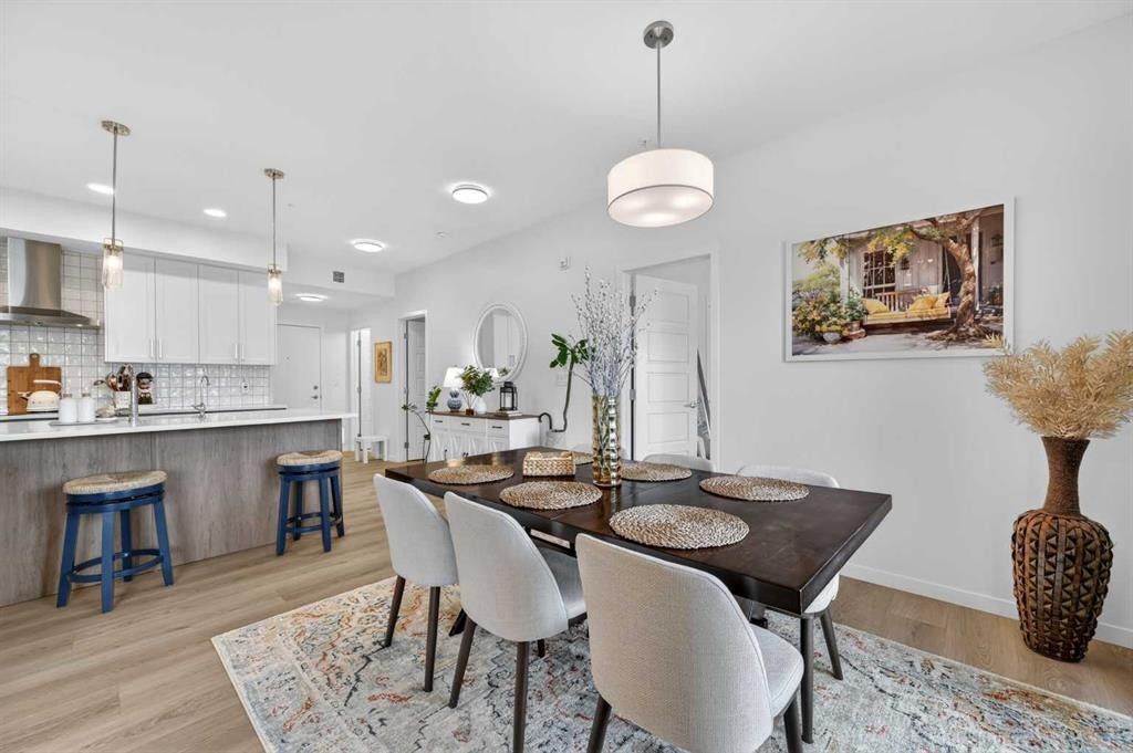 3208-20295 Seton Way Se, Calgary, AB - Indoor Photo Showing Dining Room