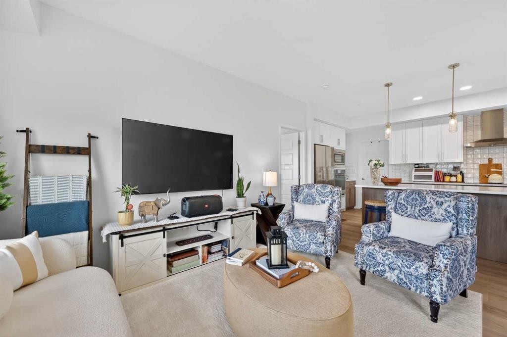 3208-20295 Seton Way Se, Calgary, AB - Indoor Photo Showing Living Room