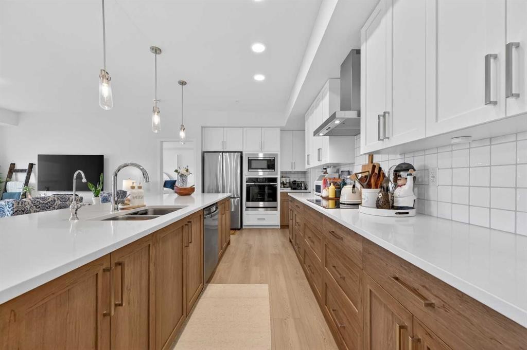 3208-20295 Seton Way Se, Calgary, AB - Indoor Photo Showing Kitchen With Double Sink With Upgraded Kitchen